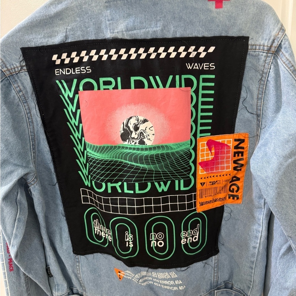 Trademark Brooklyn Cloth Unisex New Age Graphic light Wash Jean Jacket Sz Small - Picture 5 of 6